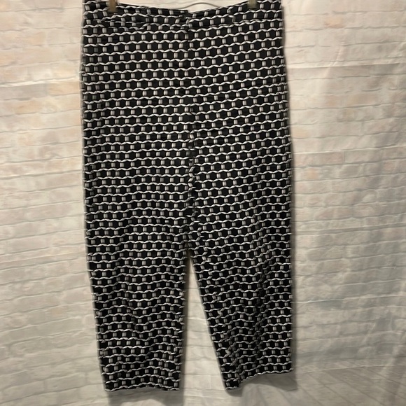 Counterparts Size 12 Cropped Pants. Cotten Polyester mix. Preowned, sold as is. - Picture 2 of 11